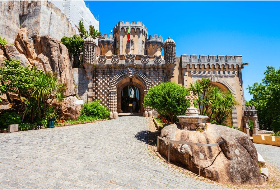 Sintra: Pena Palace, Quinta da Regaleira, Cabo da Roca and Cascais - Leaving Lisbon for the Atlantic coast