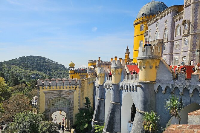 Sintra, Pena Palace, Quinta da Regaleira & Cascais Group Tour - Quinta da Regaleira and the famous Initiation Well