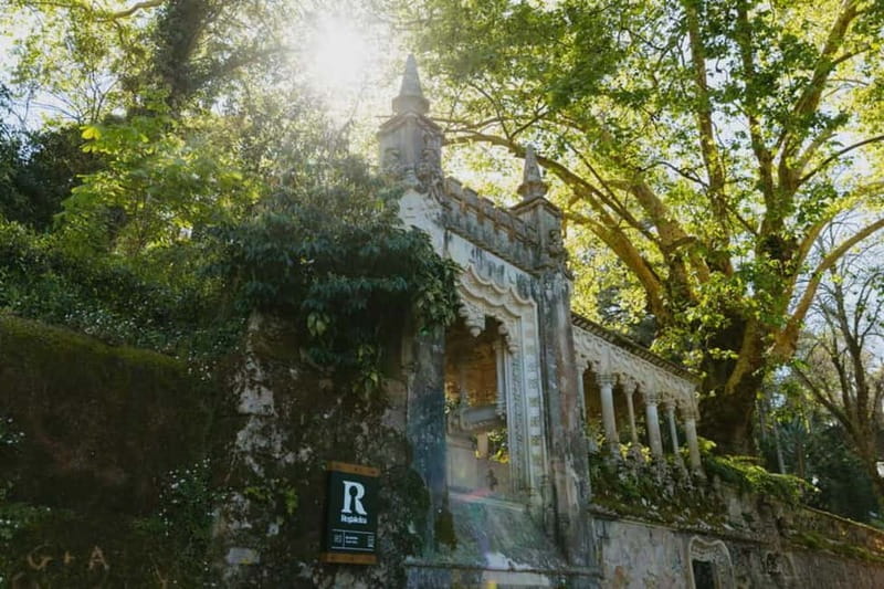 Sintra Private Walking Tour & Quinta da Regaleira - Pace, group size, and the time question