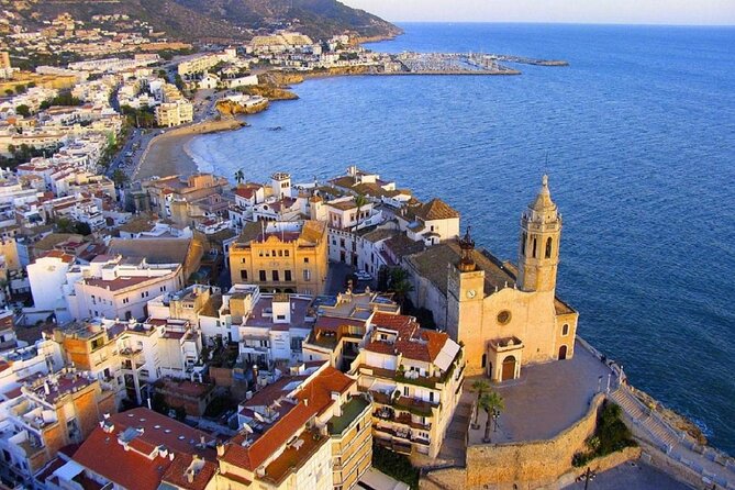 Sitges sailing, walking and winery tour - A Morning That Links Sitges to the Sea
