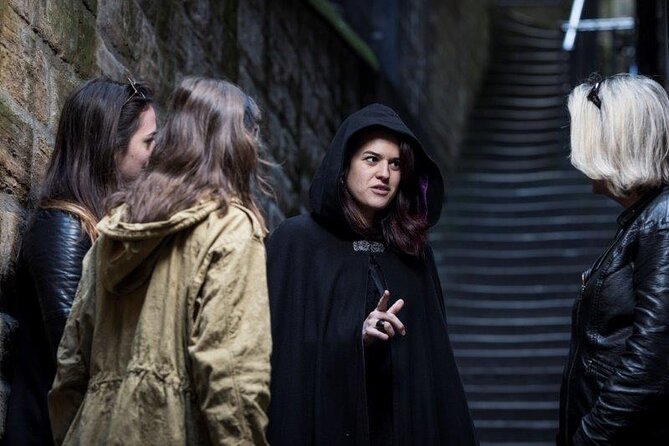Small Group Ghost Tour incl. Underground Vaults & free drink in Megget's Cellar - Entering the Blair Street Underground Vaults