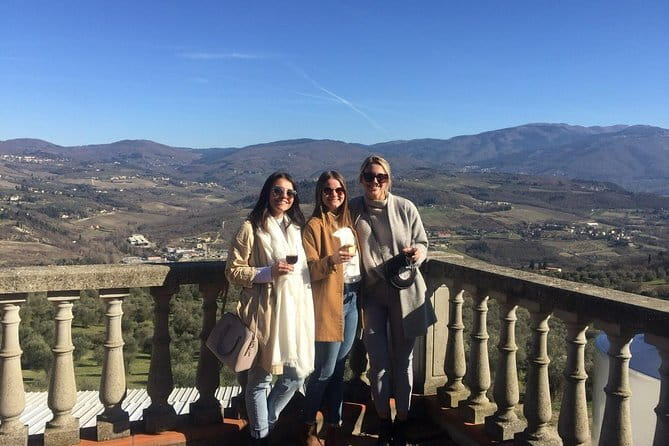Small Group Wine Tasting in Tuscany with Vineyard Visit - A tasting that gives you time to compare