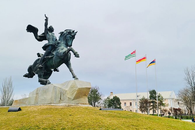 Soviet Heritage of Transnistria and Castle Mimi Winery - Key points to know before booking