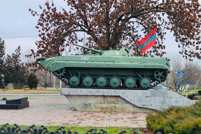 Soviet Heritage of Transnistria and Castle Mimi Winery - Lunch at a Soviet-style cafe