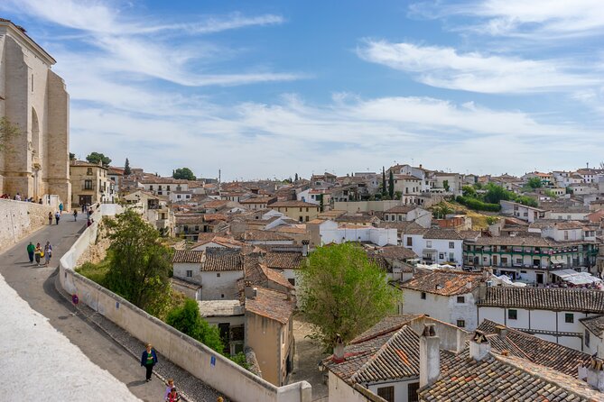 Spanish Villages & Winery Visit with Wine Tasting and Tapas Lunch - Finca El Regajal and Madrid wine in the vineyard