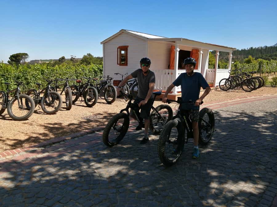Stellenbosch: Wine Farm E-Bike Guided Tour - Following the cycle path into Jonkershoek Valley