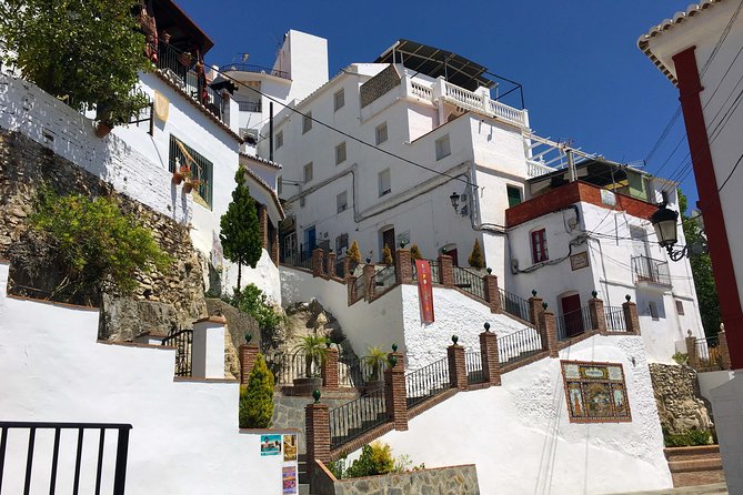 Sun and Wine Route - Small group, wine tasting and tapas included - Cómpeta, a village built for wandering