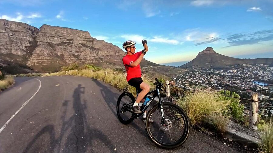 Table Mountain: Mountain Biking to Constantia Wine Estate - Photo stops make the workout more rewarding