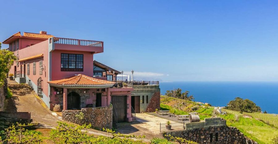 Tacoronte: Guided Winery Tour with Wine and Cheese Tastings - Arriving at Bodegas Monje in El Sauzal