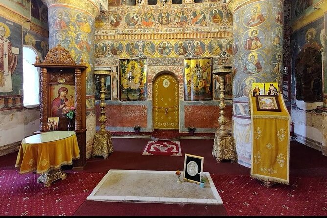 The Real Dracula's Castle in Targoviste, Winery and Dracula' Tomb - What the private vehicle adds to a nine-hour day