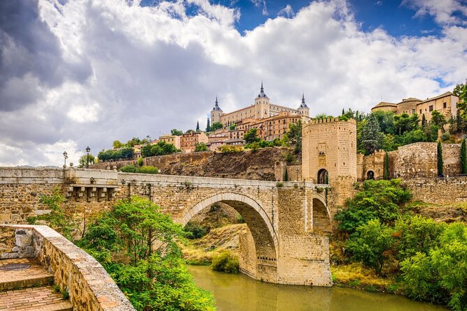 Toledo Full Day with Winery Visit, Tapas and Wine Tasting - Toledo in one day, with wine at the finish