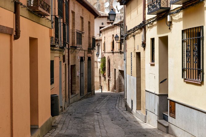Toledo Full Day with Winery Visit, Tapas and Wine Tasting - Casa del Valle and three Castilla-La Mancha wines