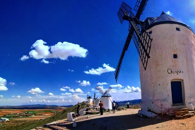 Toledo small group, Winery, Windmiils, Lunch included. - Wine in a family cellar