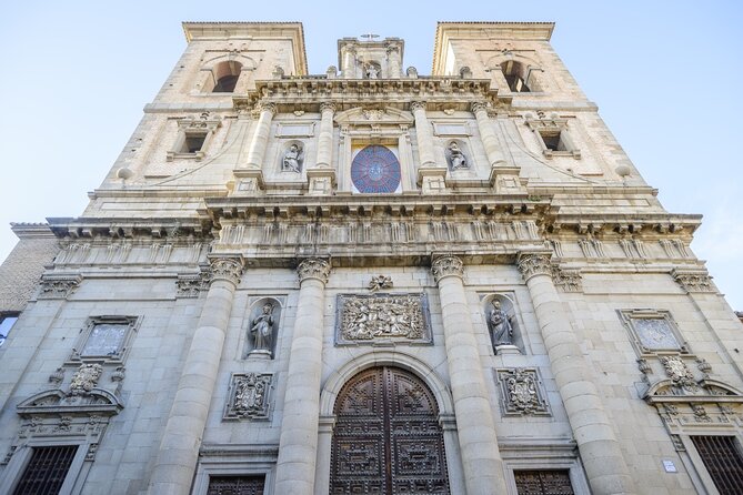 Toledo Tour & Vineyard Walk with Wine Tasting from Madrid - Bus travel, group size, and summer heat