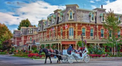 Niagara Falls Guided Tour with Winery Stop