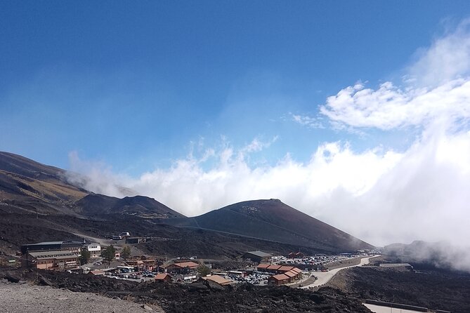 Tour two wineries of Etna wine tasting and lunch - What the private vehicle changes
