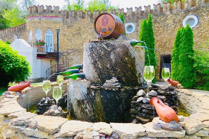 Transdniestria Tour & Milestii Mici Winery - Bendery brings forts and old streets