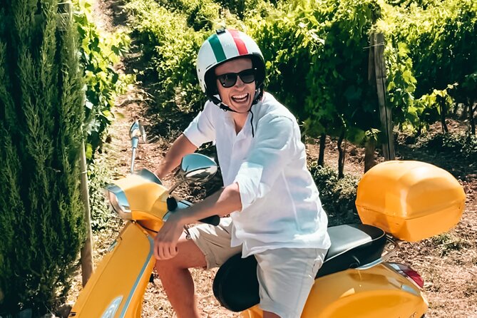Vespa Tour with Lunch&Chianti Winery from Siena - Riding from Siena into the Chianti hills