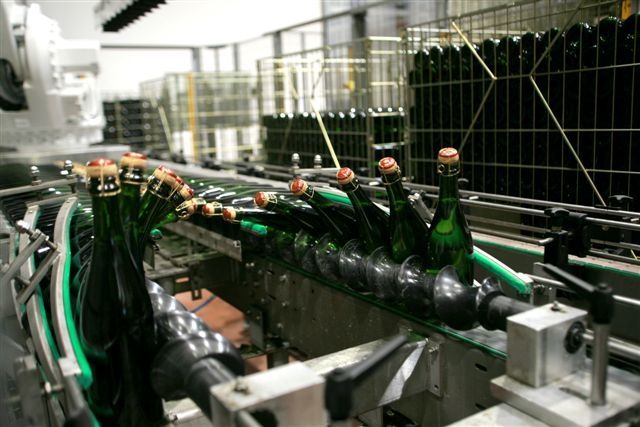 Veuve Ambal 1.5-Hour Cellar Tour with Tasting - Why Veuve Ambal offers a different Burgundy wine visit