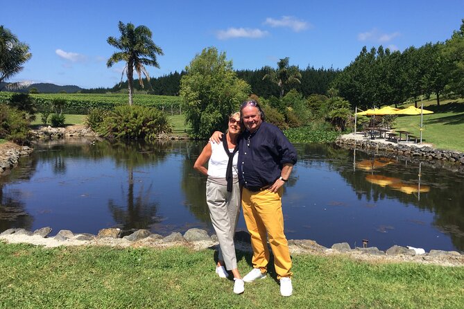 Vineyards Honey and Black Sand Beaches from Auckland - The honey question
