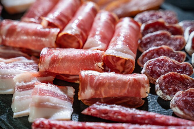 Visit and wine tasting with sausage and BODEGA PIRINEOS cheese - Key points to know before booking