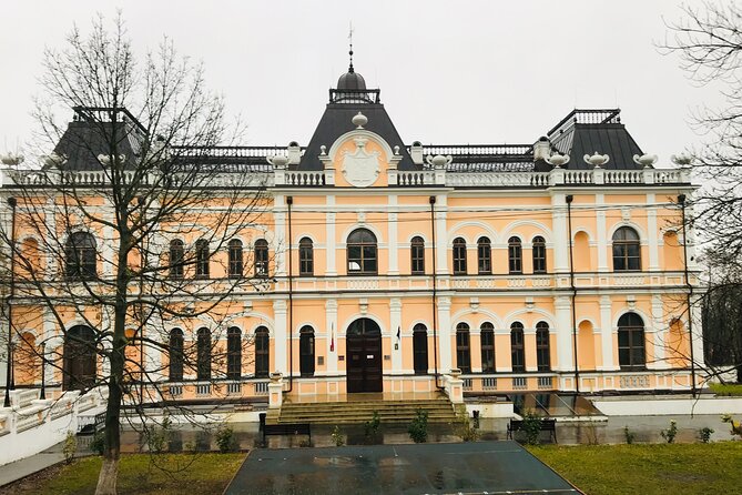 Visit the Largest Winery in the World and Manuc Bei Mansion - Is $135 per person a fair price?