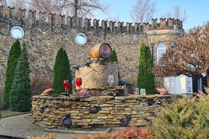Visit the Largest Winery in the World and Manuc Bei Mansion - The best start time depends on your day