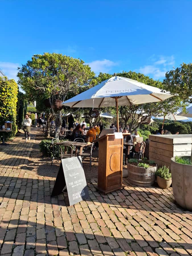 Waiheke Island: Sip and Savor 3 Vineyards Tour with Lunch - Key points at a glance