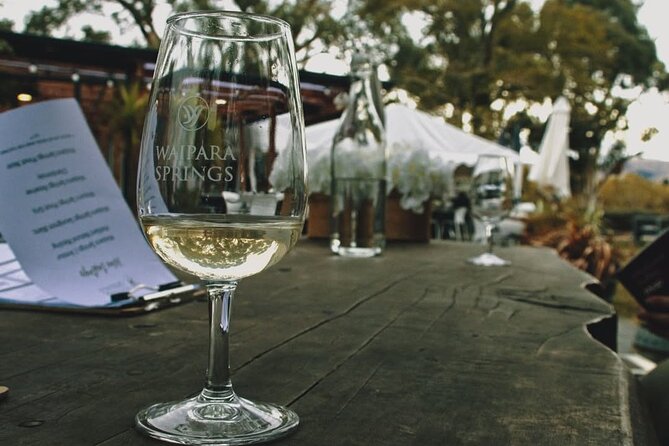 Waipara Valley Winery Tour Wine Tastings and Scenic Views - Key points at a glance