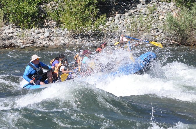 Whitewater and Wine: Wenatchee River Whitewater Rafting and Winery Tour - What the private format is worth