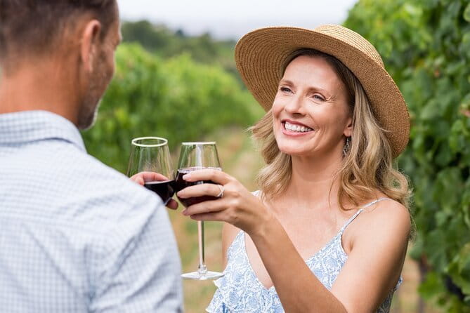 Wineries Tour and Wine Tastings in Chianti Hills from Florence - First tasting: wine with Tuscan snacks