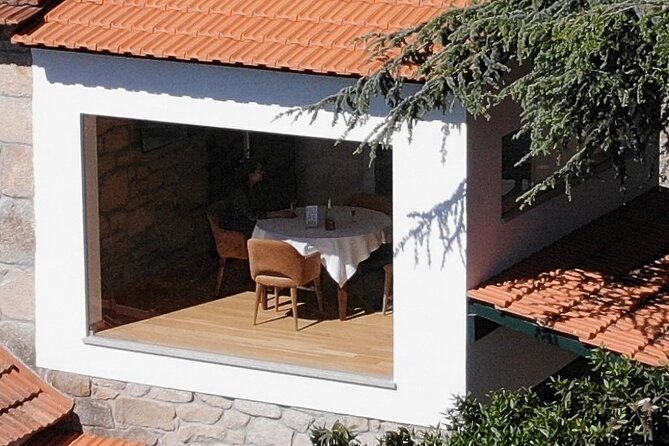 Winery Tour and Wine Tasting Quinta da Portela de Baixo in Lamego - Six Wines, From Sparkling Wine to Port